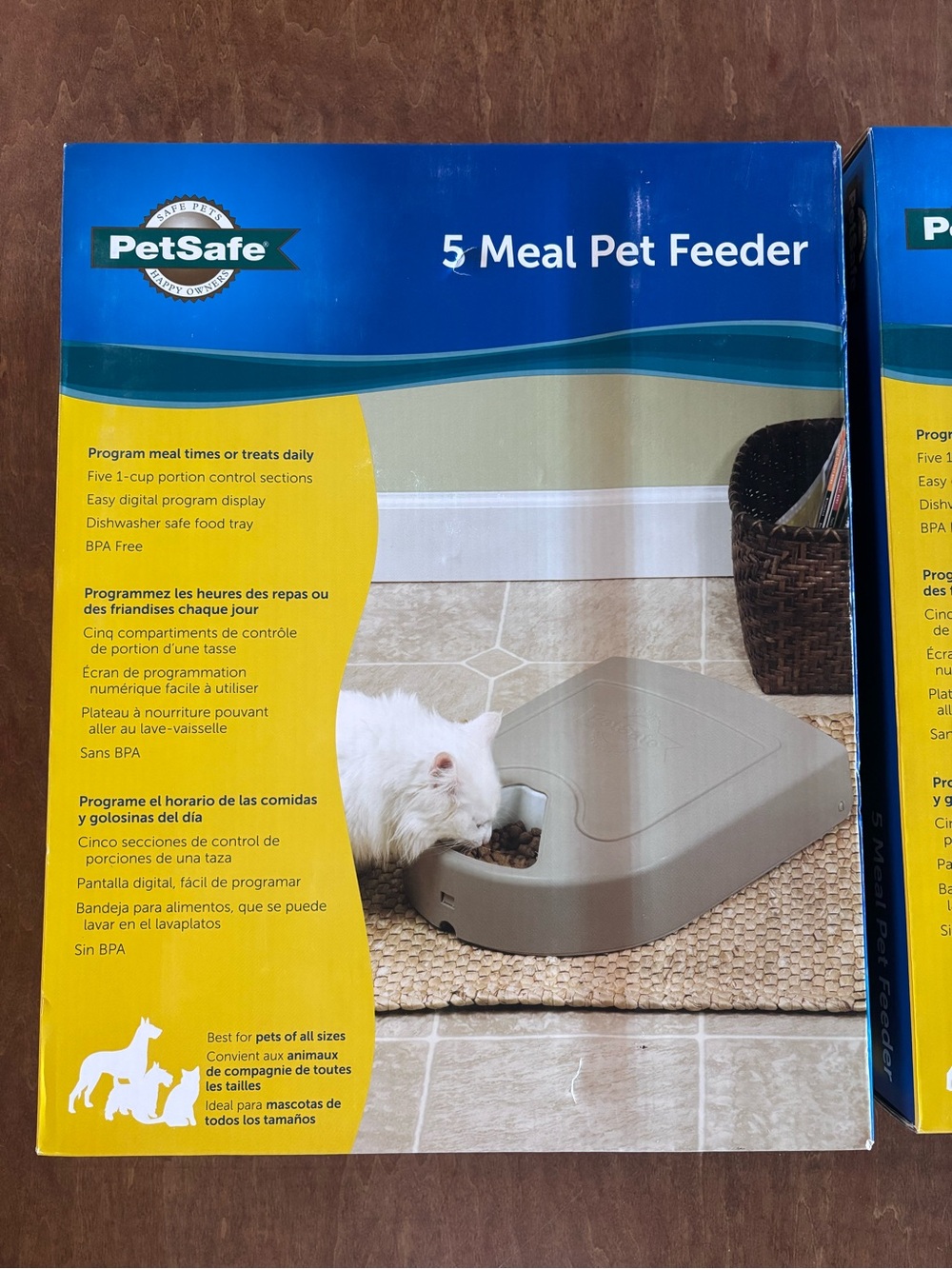 NWT PetSafe 5-Meal Pet Feeder in Taupe